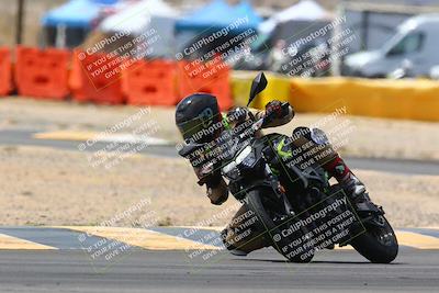 media/Apr-10-2022-SoCal Trackdays (Sun) [[f104b12566]]/Turn 2 (1135am)/